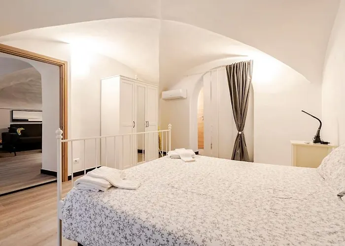 The First Porta Soprana Prione Apartmán *