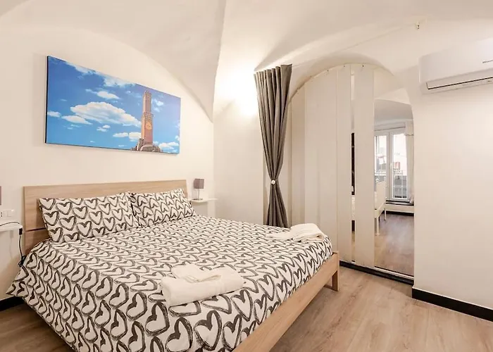 The First Porta Soprana Prione * Genua