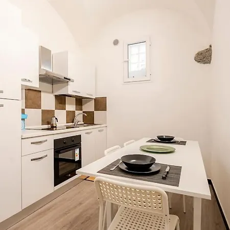 The First Porta Soprana Prione Apartment Genua
